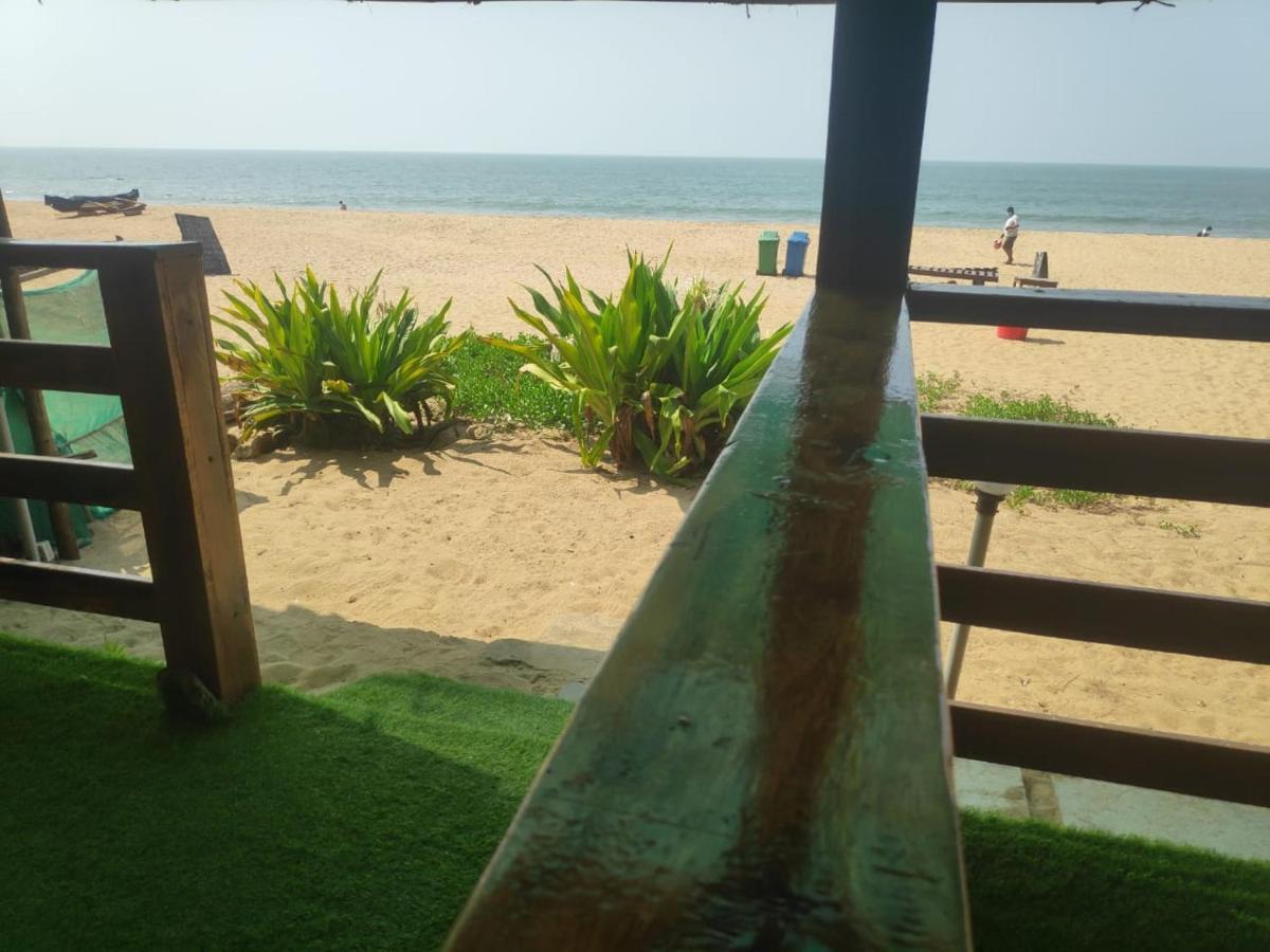 Sea Front Beach Huts Hotel Patnem Beach Exterior photo