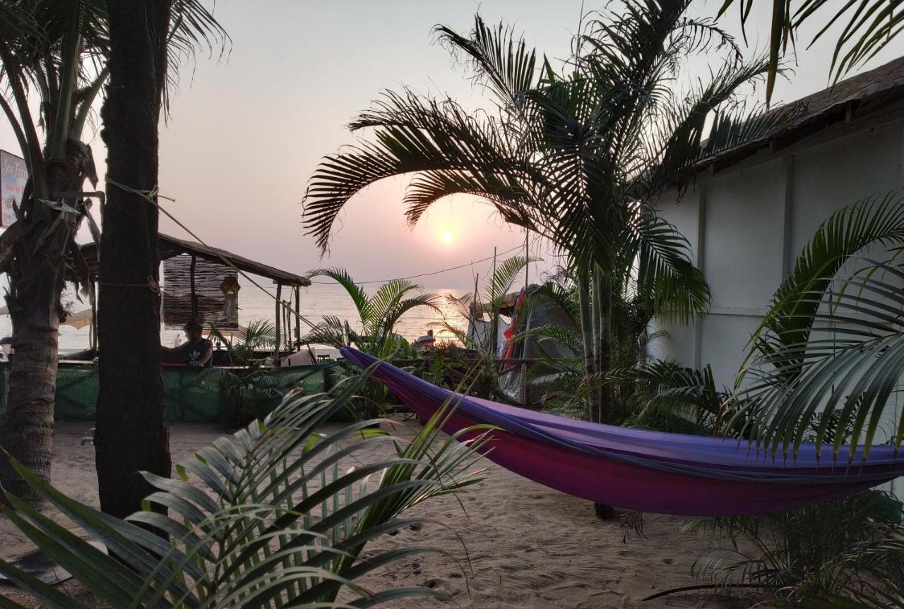 Sea Front Beach Huts Hotel Patnem Beach Exterior photo