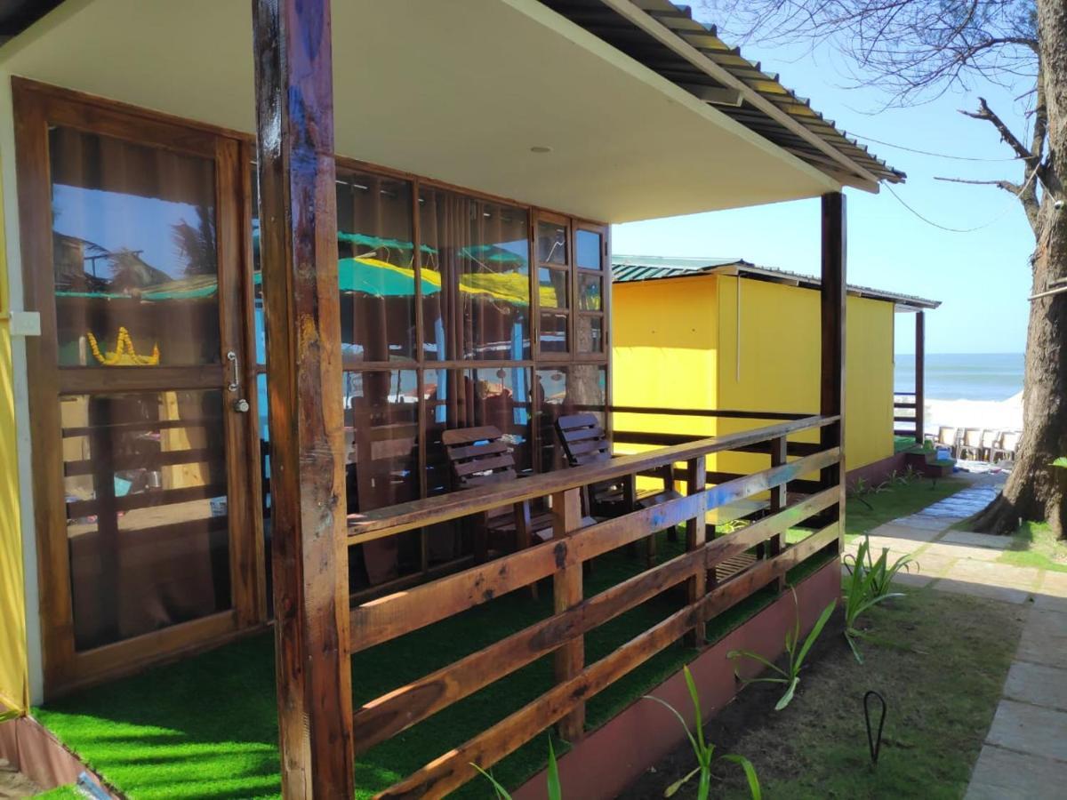 Sea Front Beach Huts Hotel Patnem Beach Exterior photo