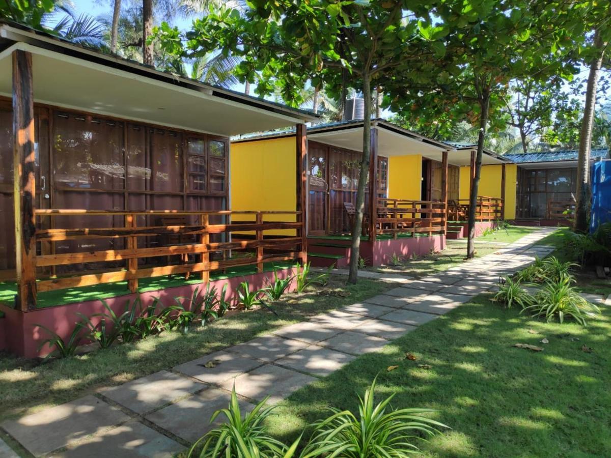 Sea Front Beach Huts Hotel Patnem Beach Exterior photo