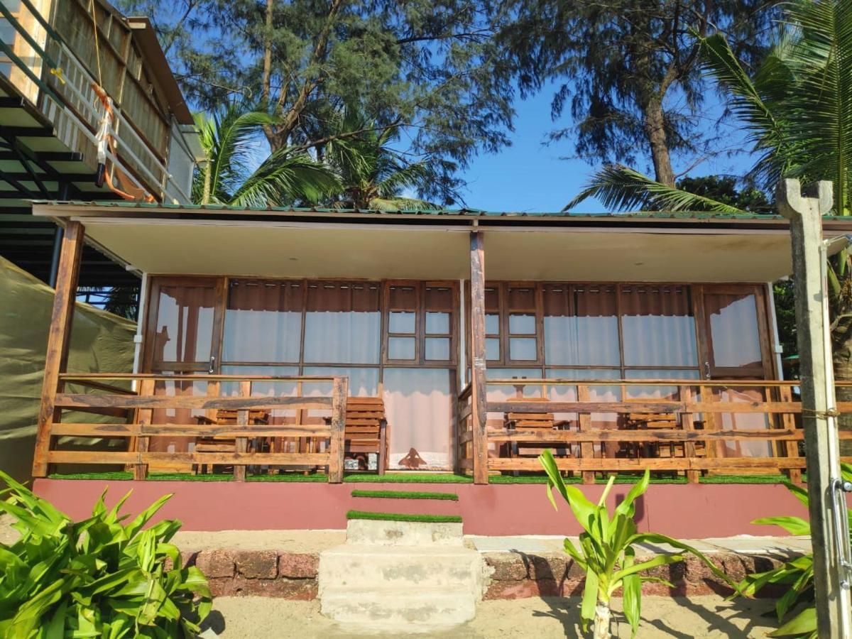 Sea Front Beach Huts Hotel Patnem Beach Exterior photo